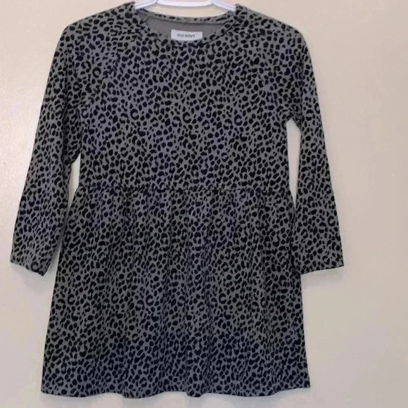( five for $25 ) Old  Navy animal print, longsleeved winter dress - Picture 1 of 6